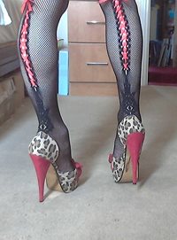 Few pic's of my new leopard heels