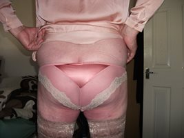 my new pink bra and panties make me feel good