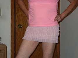 A new ruffle skirt from XDress. Love the pink color.