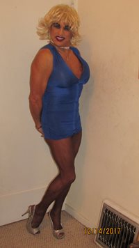 Oooh I just love how this blue dress feels on me.