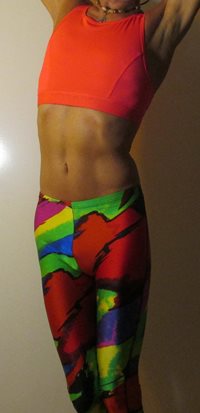 Love coulorful leggings and crop tops
