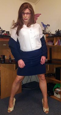 Just a sissy secretary getting comfy at work ??