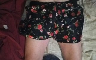 My feminine shorts for today