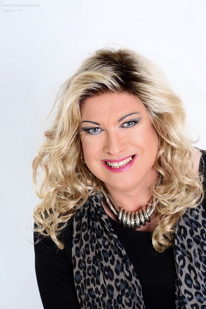 Please , please , please cum all over me
