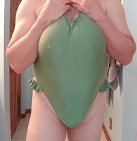 Green swimsuit, who wants to fuck me?