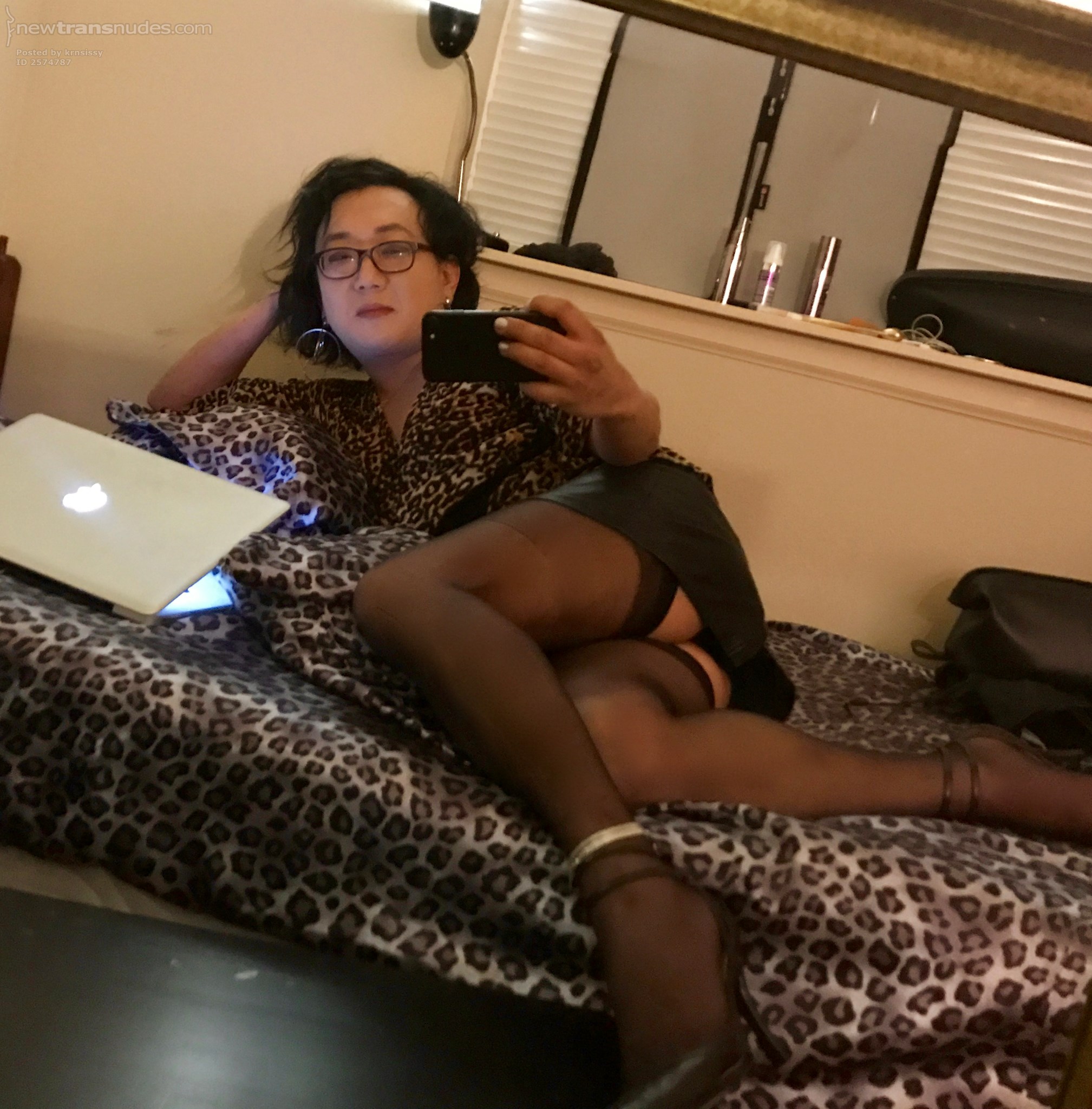 Wanna touch ma butt?