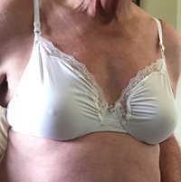 One of my all-time favorite bras. Maidenform Delectables in white.