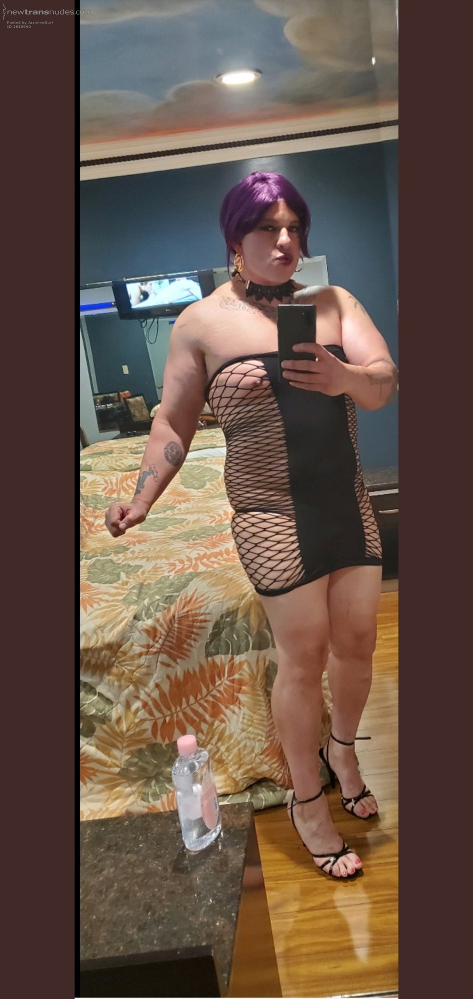 Here's my new look.. went with my old school punk style.. its really me... ...