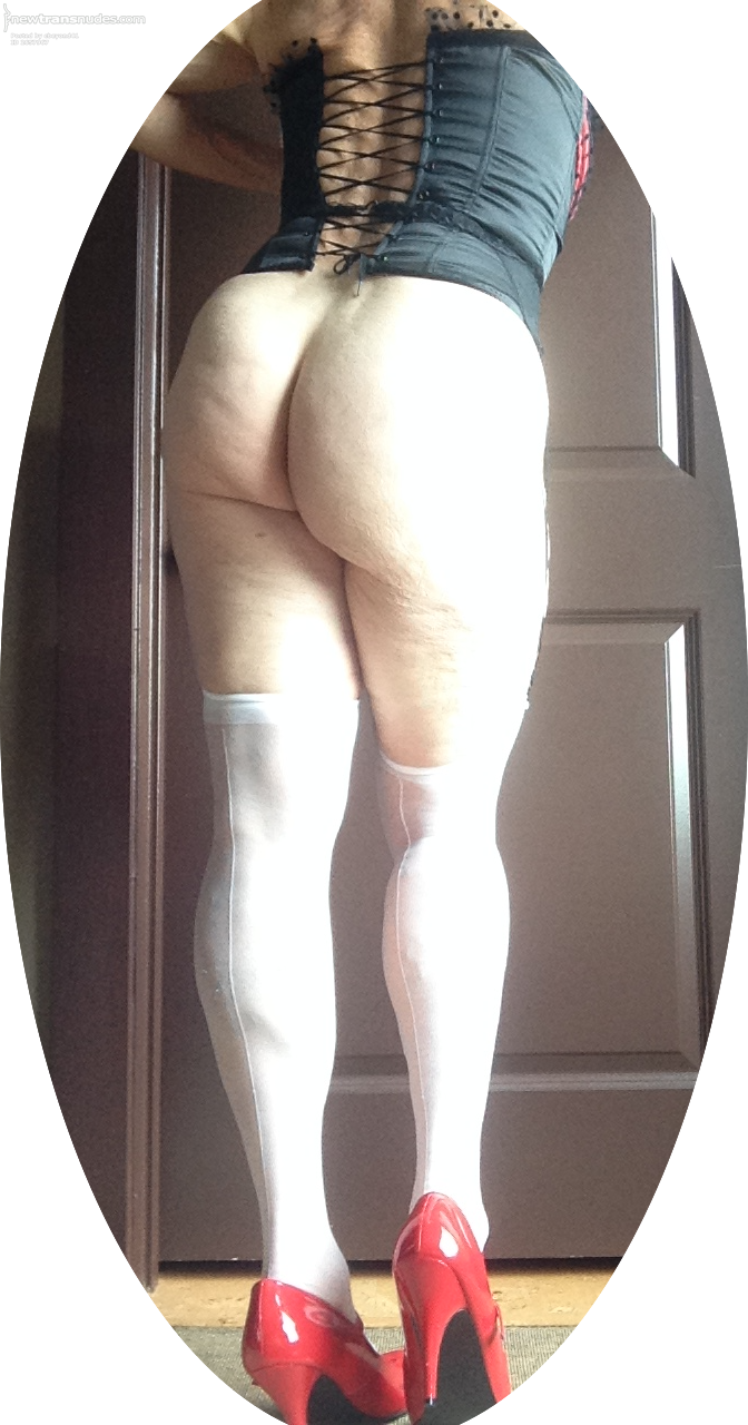 Wishing a hard cock would probe inside of me