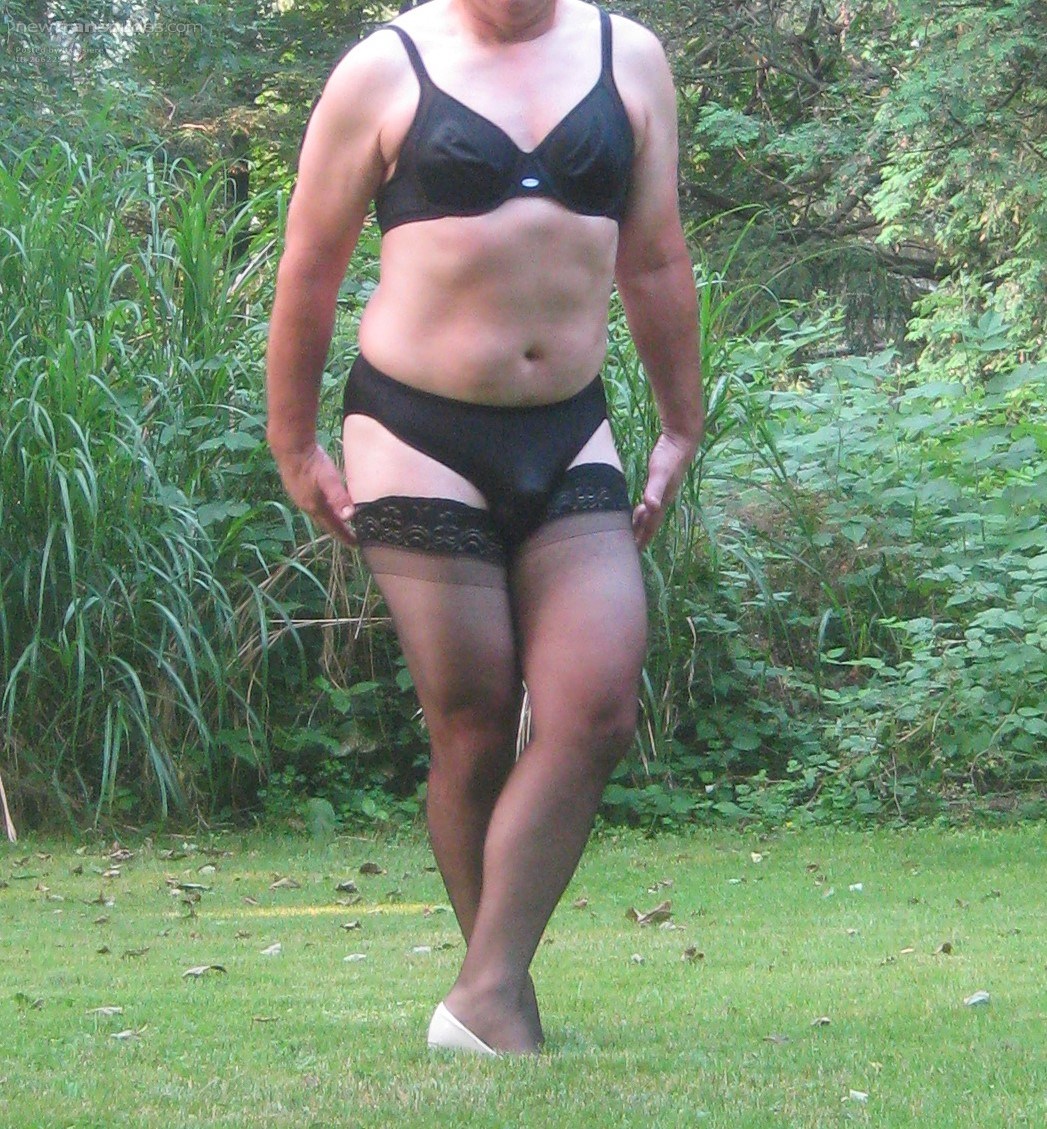 Hoping the neighbors see me. 