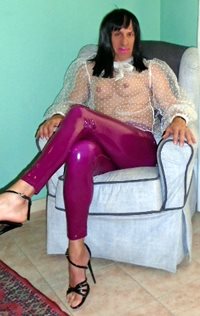 The whore in leggings ... and hot.