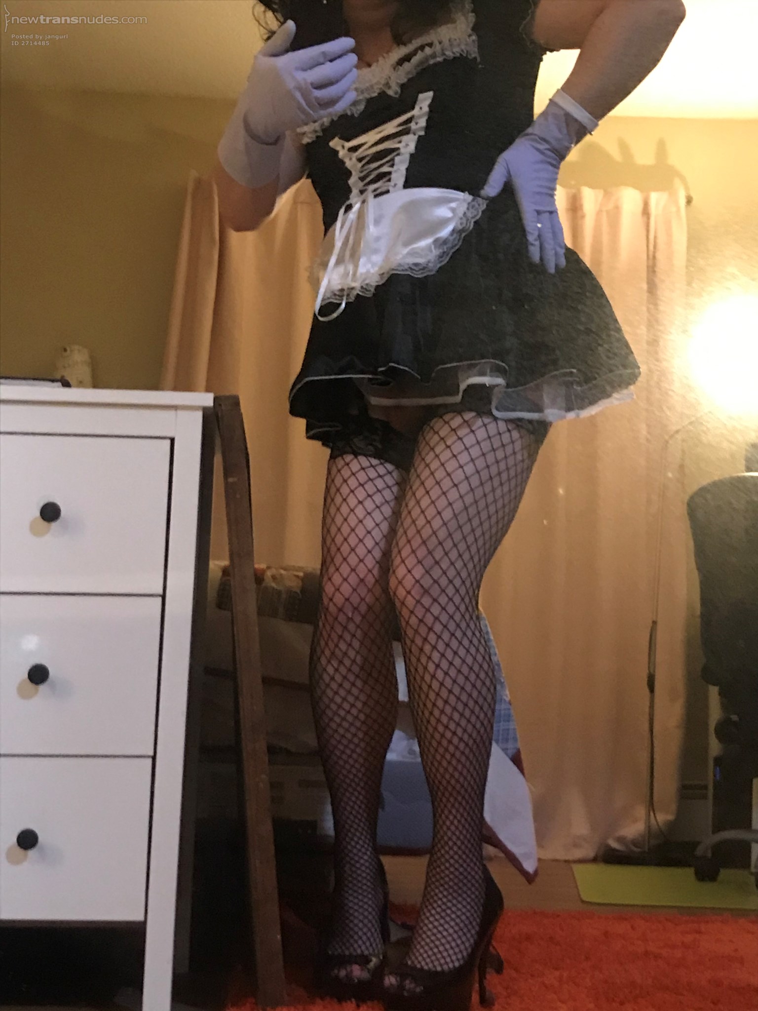 your sissy maid is here