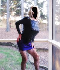 sparkly blonde bimbo babette needs a dickdown