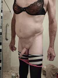 Fresh shaved clit & pussy for the taken.