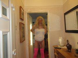 Debbie the slut waiting for you come and put your hot lips around her shaft