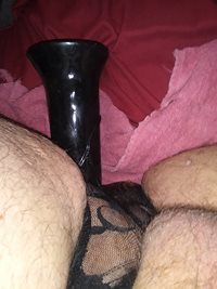 18" horse cock Dildo working on taking it all lol