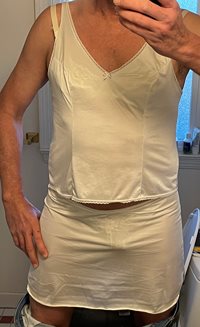 Under dressing at work   Camisole and 1/4 slip