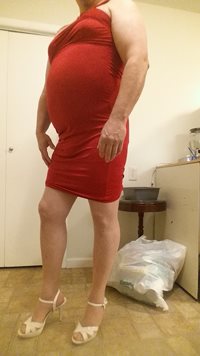 Borrowed her dress for this pic. Felt so good!