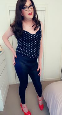 Feeling a bit retro in this outfit! xx