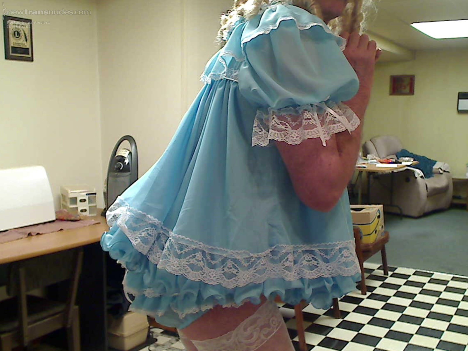 sissy lil gurl, giggle