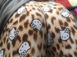 Try to be sexy with my Hello Kitty butt :-)