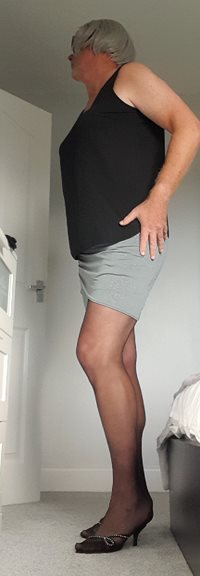 I love a short skirt..