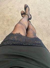 mmmm love lace and skirts