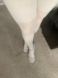 I need someone to pull my pantyhose off and make LOVE to me 💜