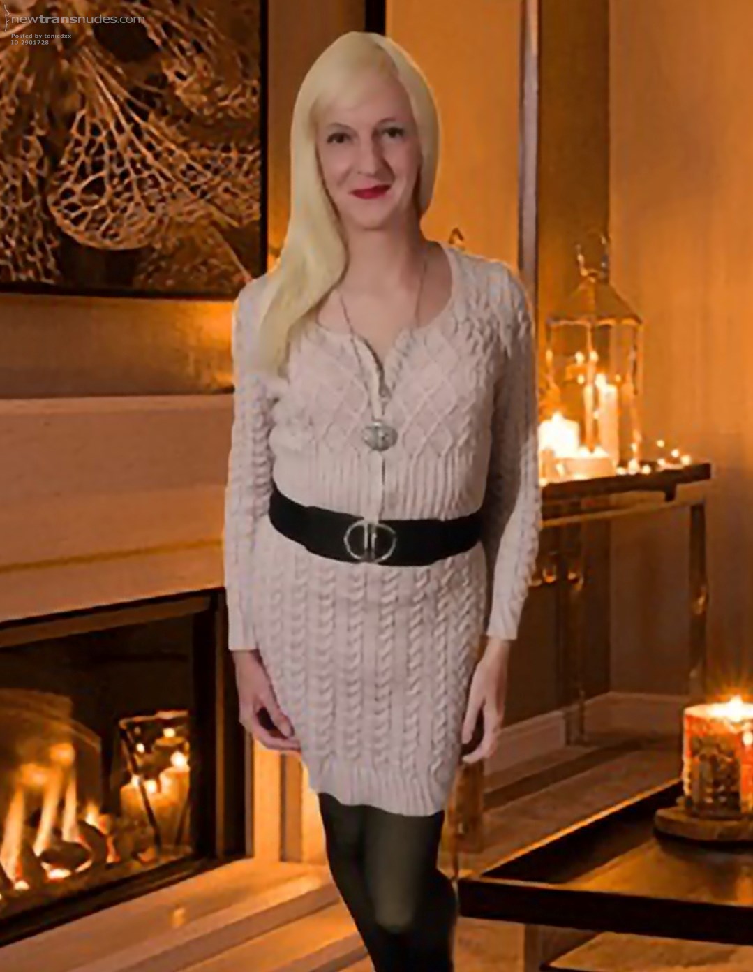 Warm, cosy, romantic and feeling sexy. Would you cuddle up with me? 🥰