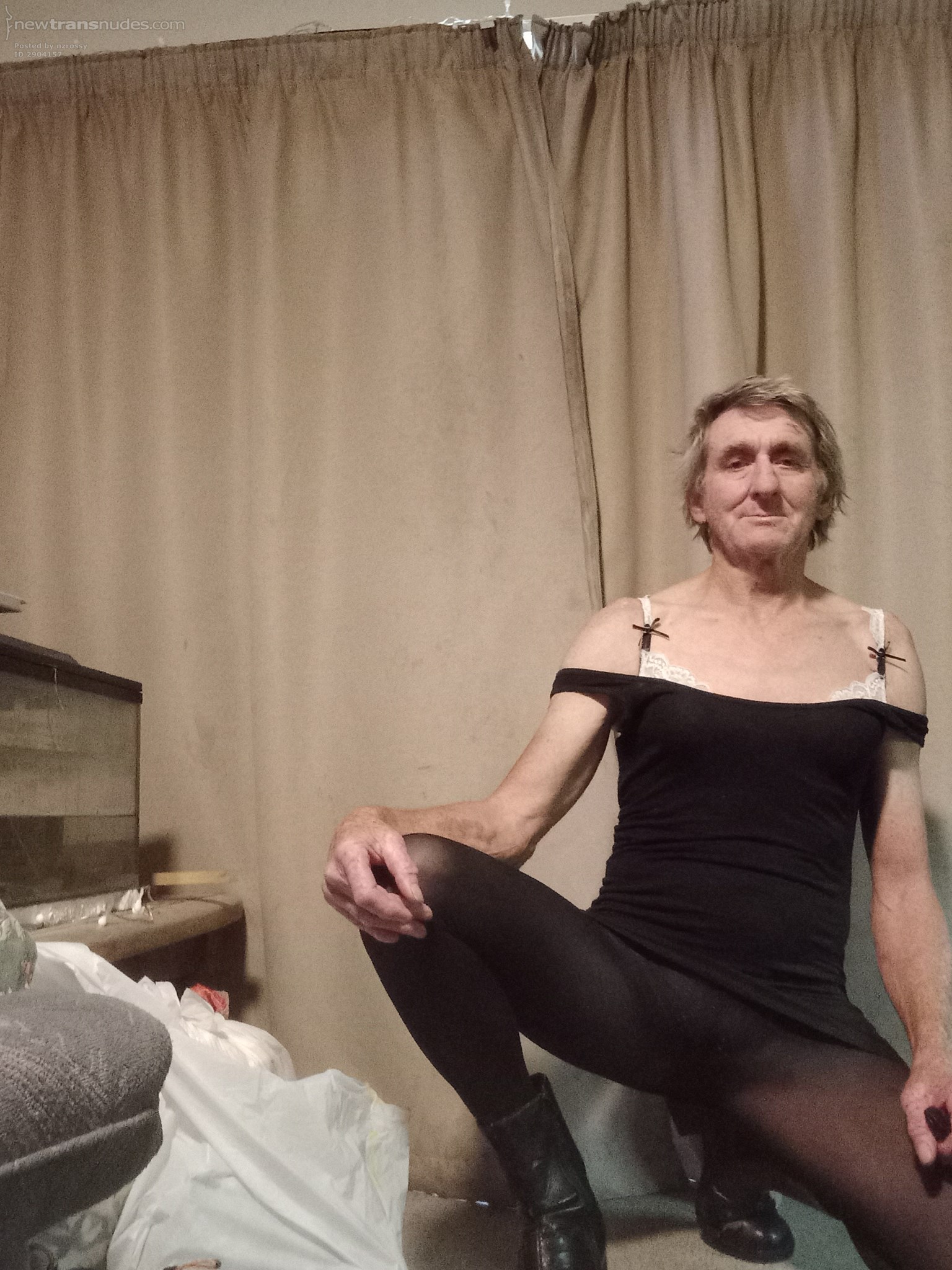 Anyone like to come play with me?