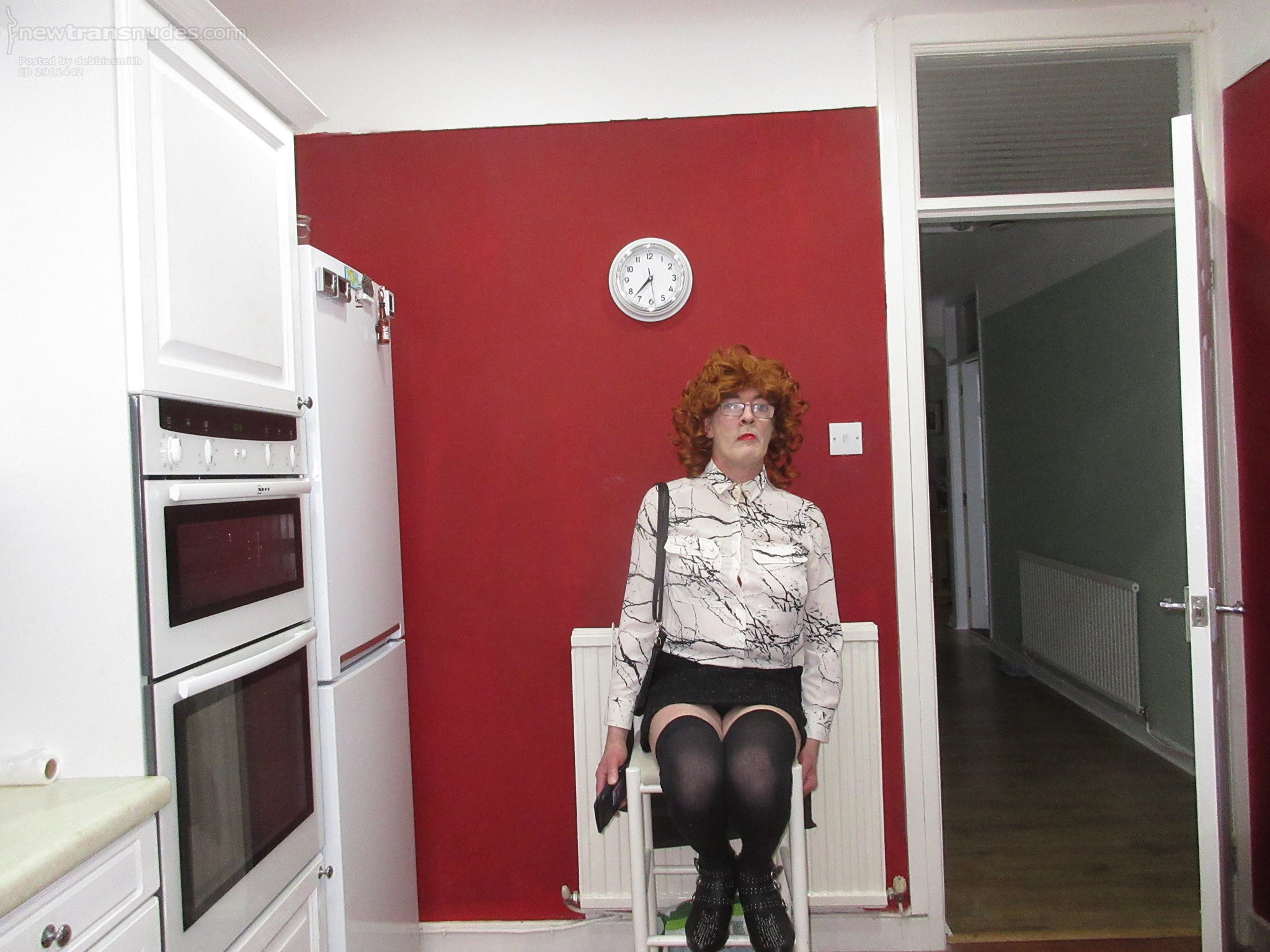 As per normal my boyfriend is late to arrive to take me out for a drink