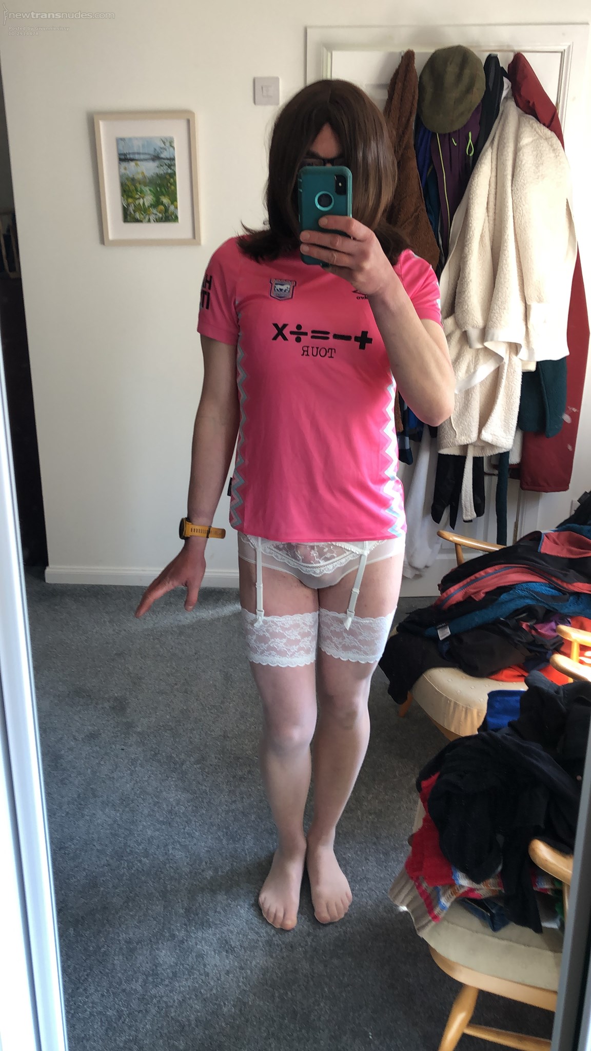 Bet you never knew soccer players wore lingerie under their kit! 🤭