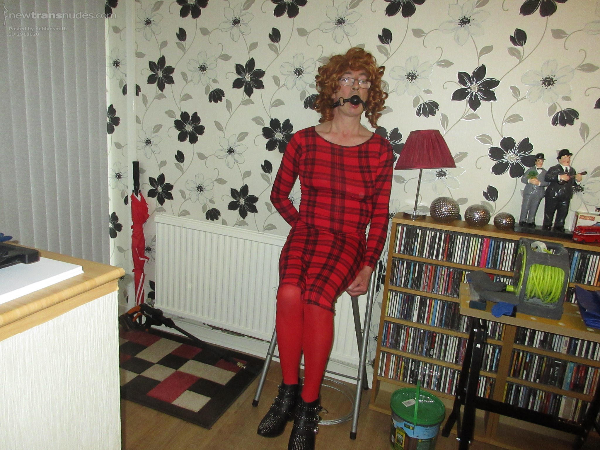 This is  want happens when you dare to backchat your mistress sorry mistres...