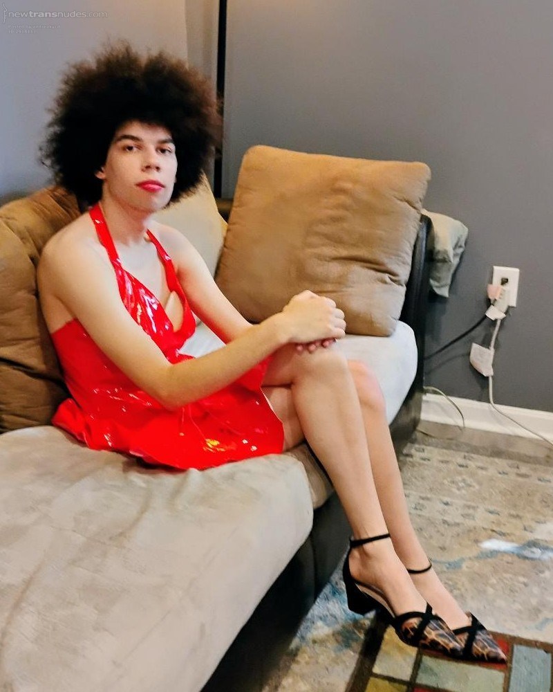 2025-06-05: I set up a photo shoot for Ava, my newest "project", at the Par...