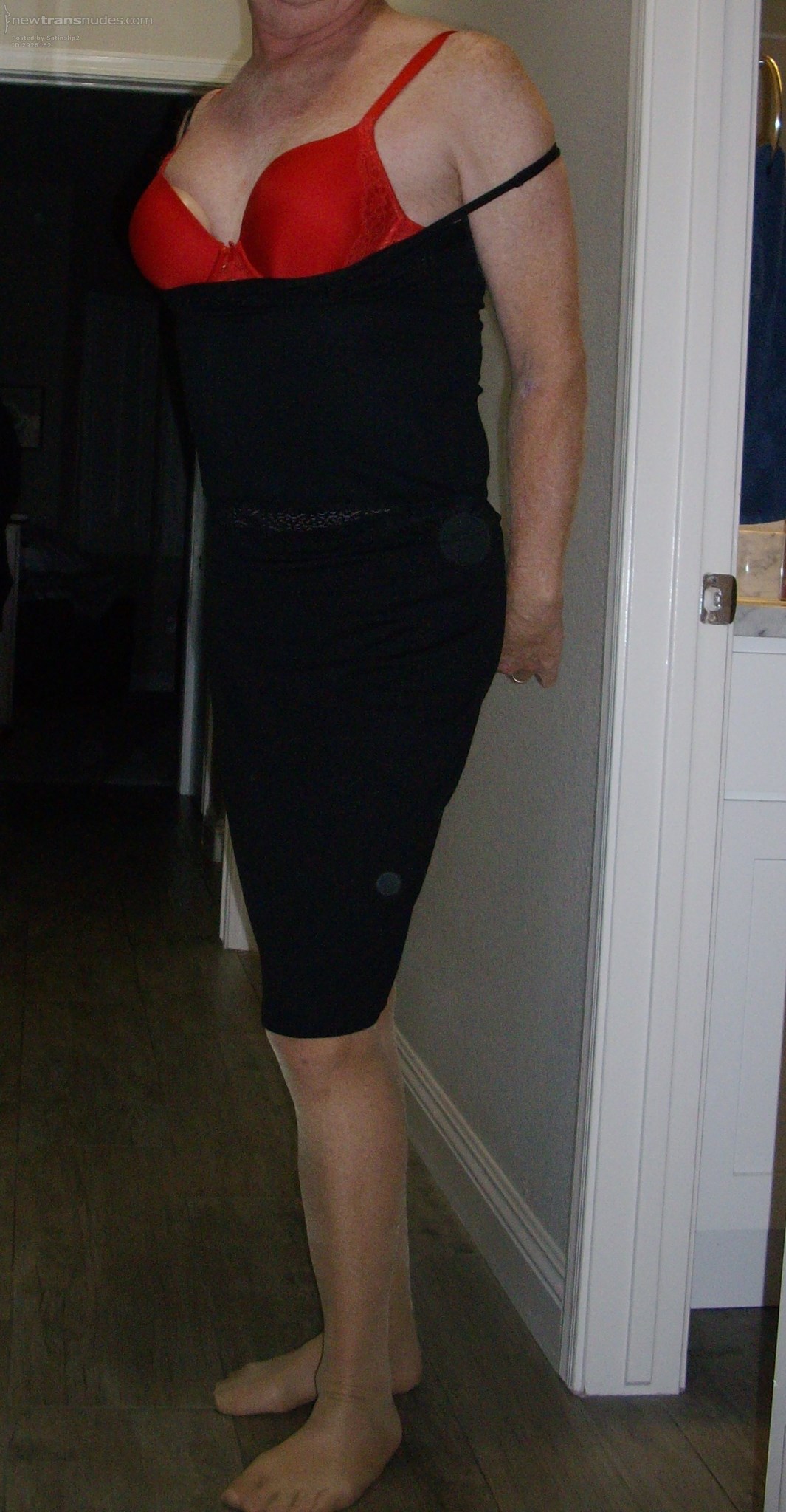 Slow black and red striptease