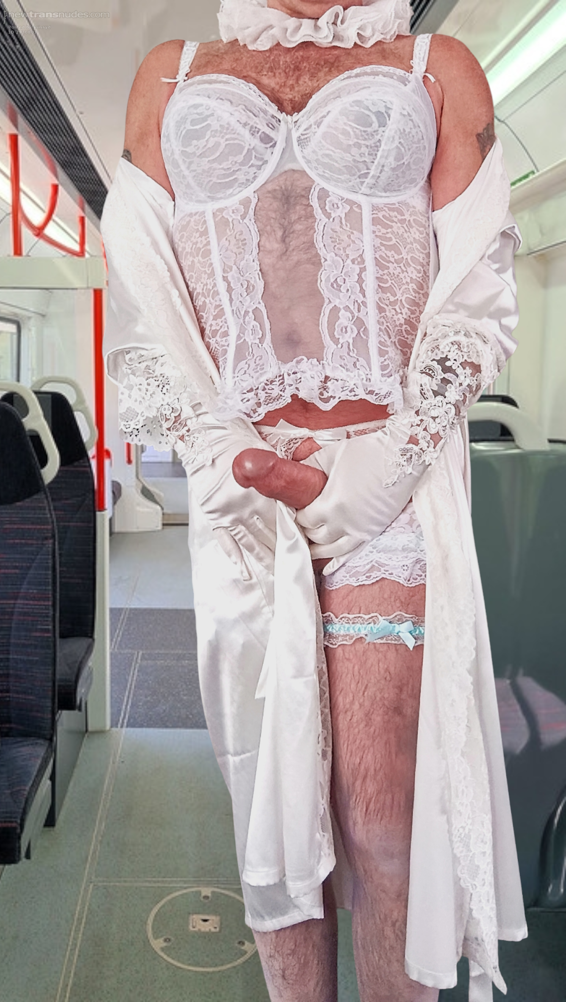 Feeling so horny boys xx