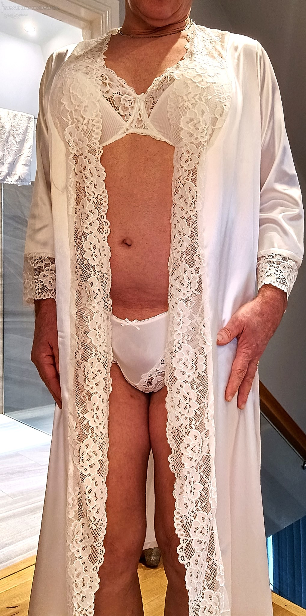 Just want to be someone's fuck doll xx