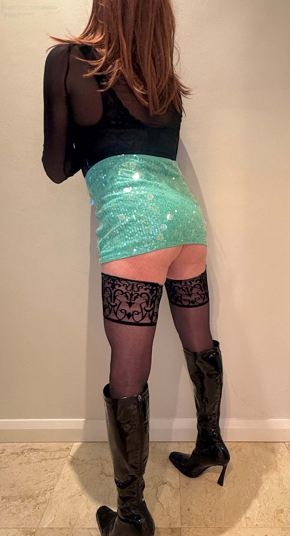 Sexy green sequin mini skirt