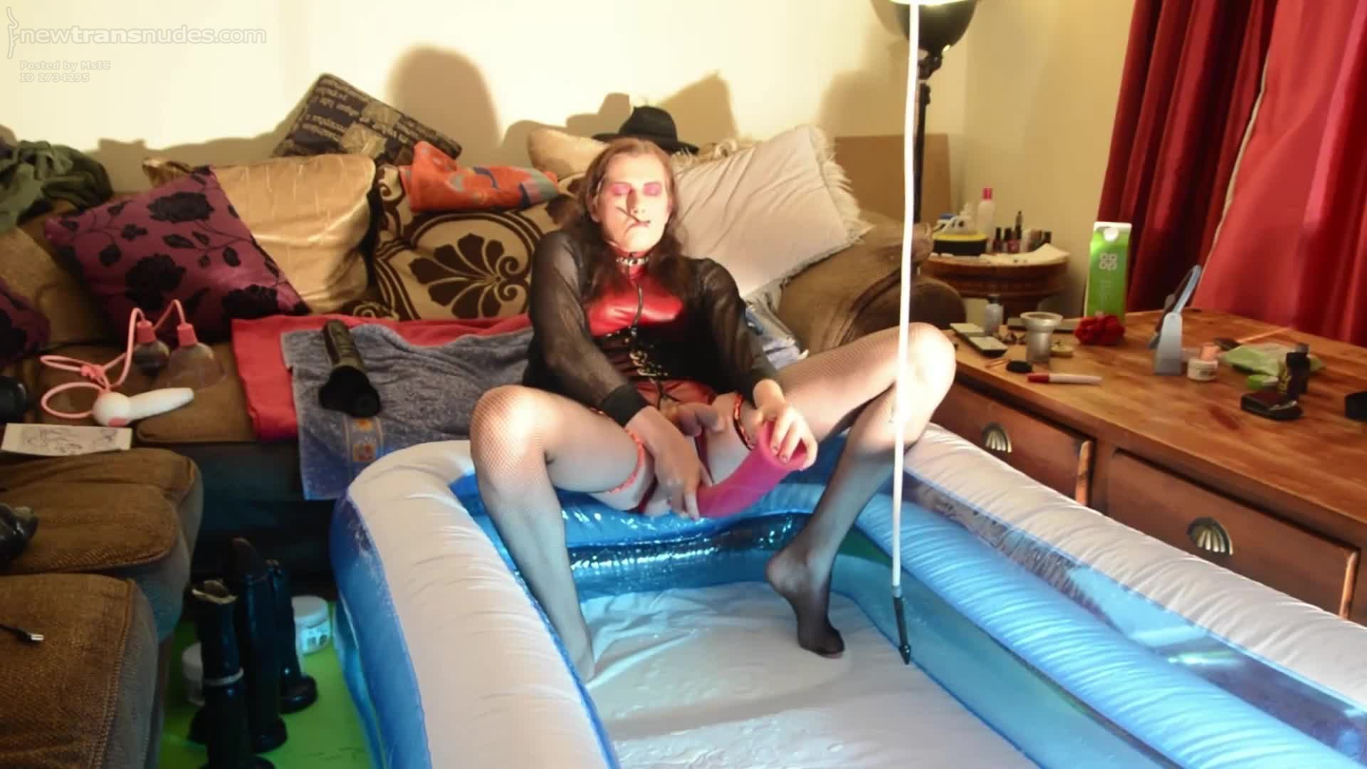 Isabella 2020, Pussy stretching... Horse sized Cocks, Milking my Pussy, fee...