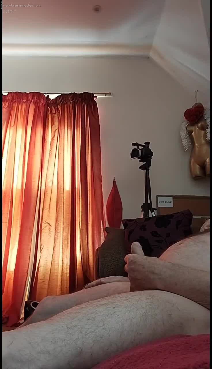 Isabella give guy Oral till she crys!!