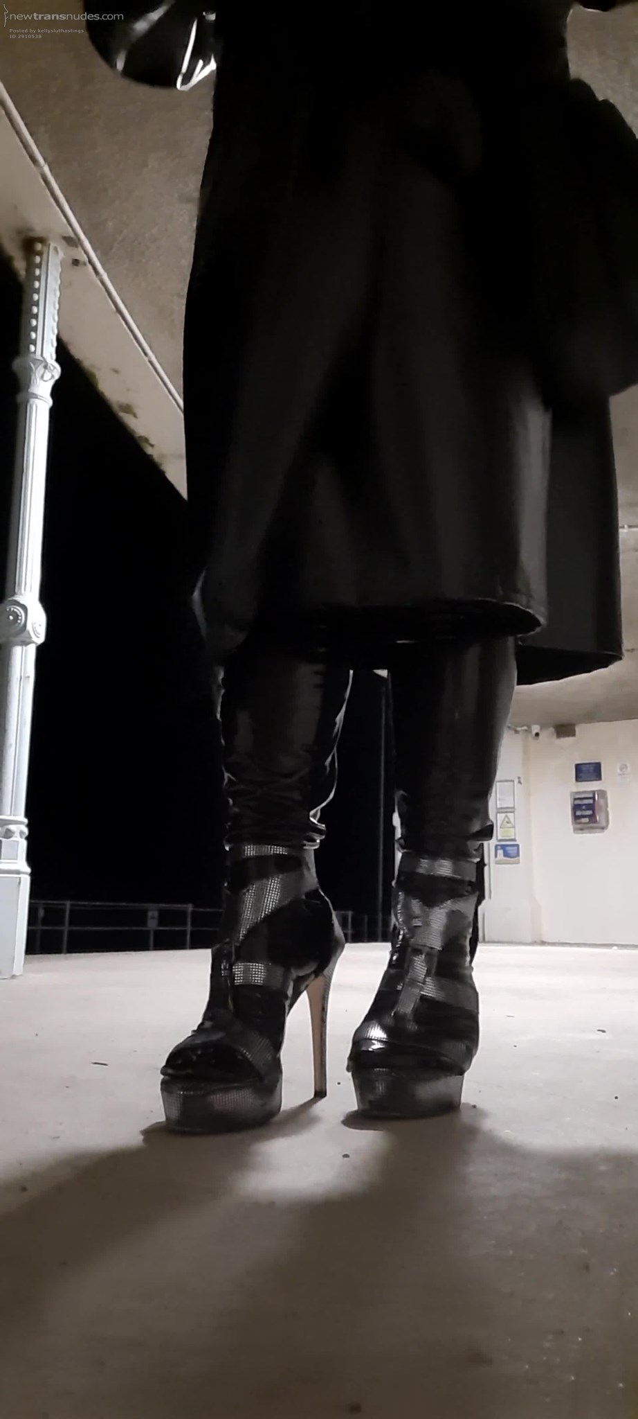 Cruising for non-smoker's cock