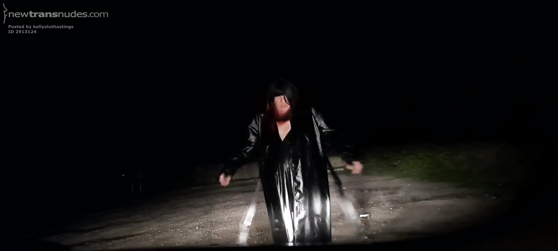 04/25 fat slut dogging car park 2of4