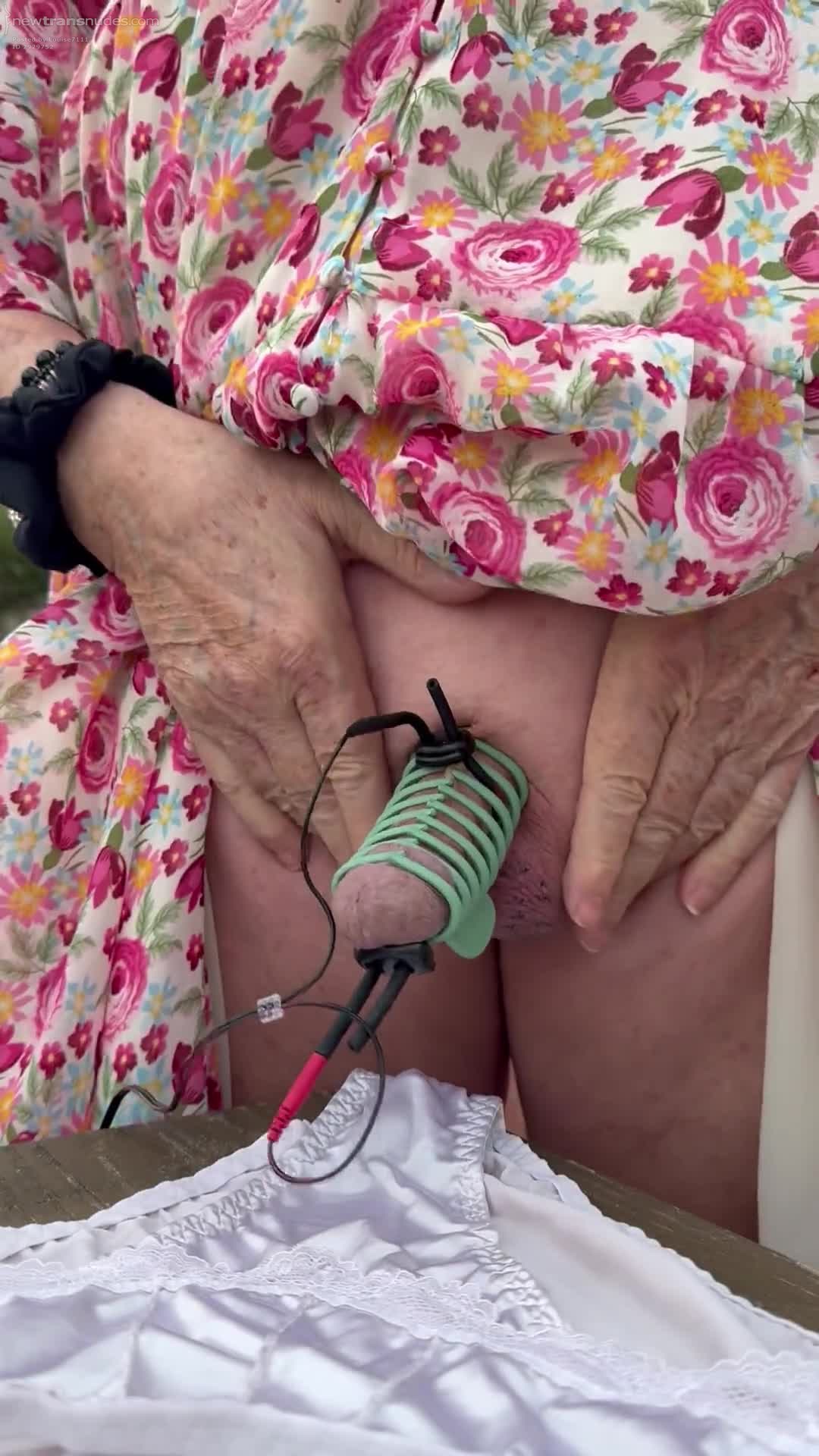 It’s cold outside so my balls are deliciously tight. I love them like this....