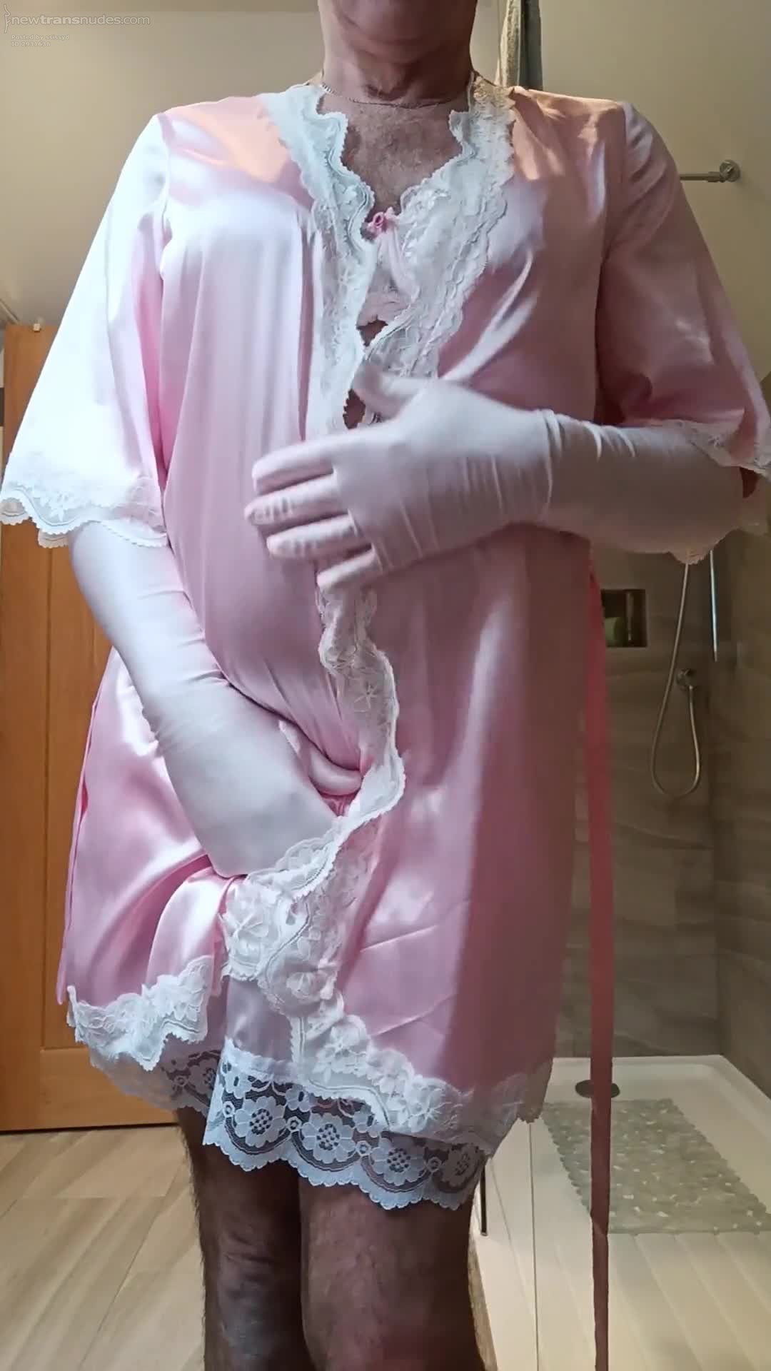 Cum so hard in her little lace panties, I was so turned on xx