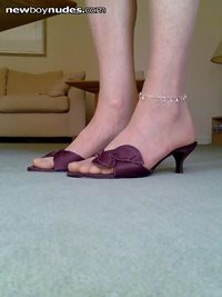 Kitten heels and ankle chain.