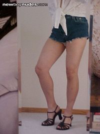 Some nice short shorts and heels and you have my tribute to Daisy Mae.  Do ...