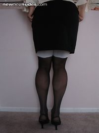 Does anybody like long-leg panties... I do!!