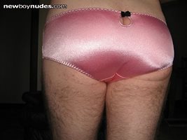 My ass in pink, u like ?