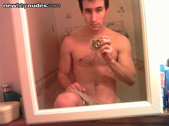 Full shot.
I know i need a better cam, or to figure out the timer setting... :(