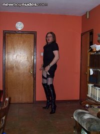who will fuck me in my fuck me boots?
